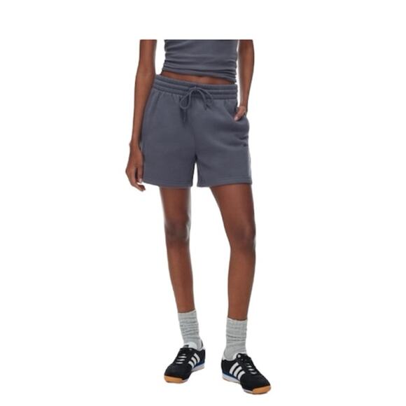 Aritzia TNA Cozy Fleece Boyfriend 5" Sweatshorts Cozy Loungewear Shorts Small - Picture 1 of 9